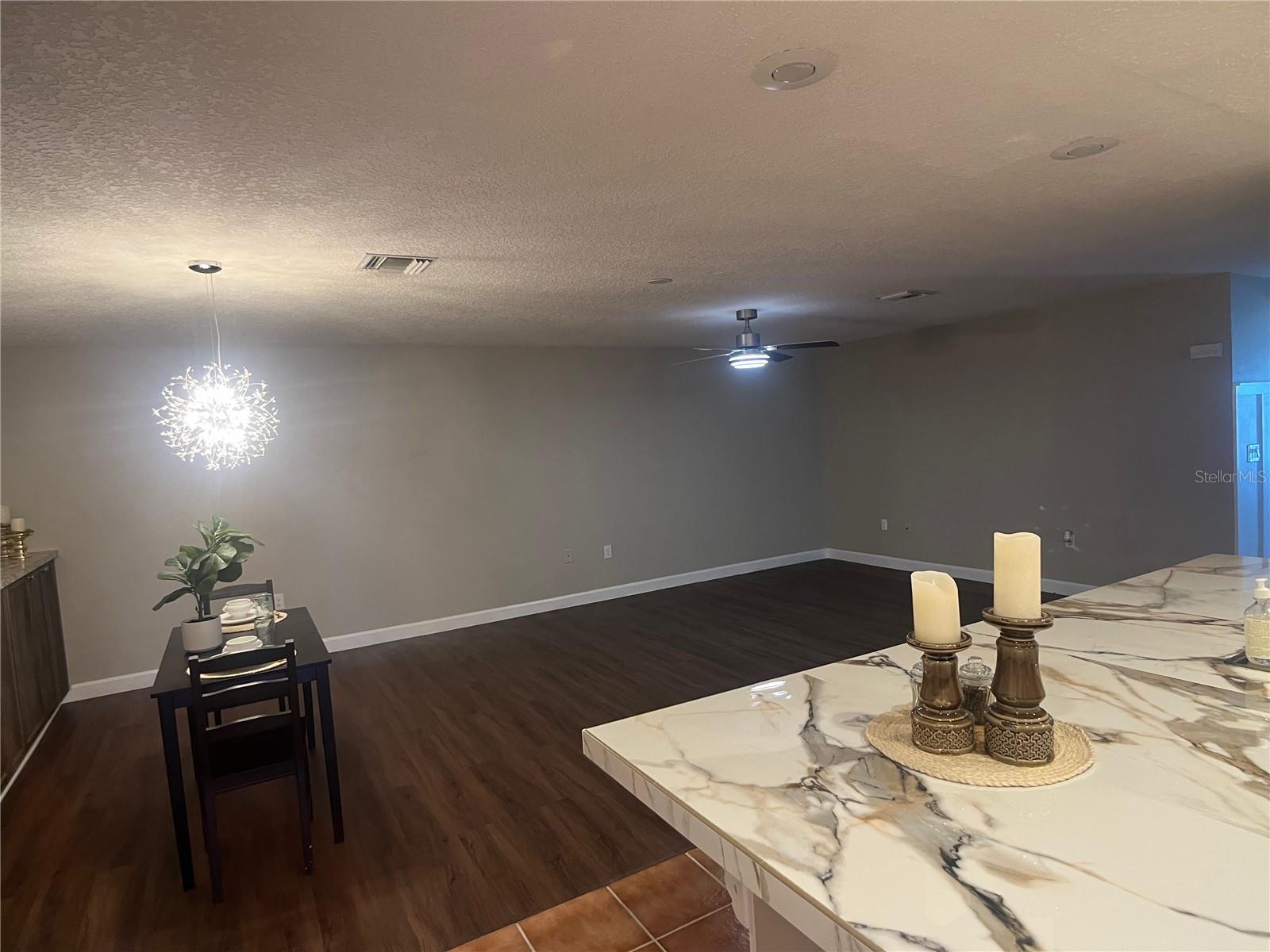 LEESBURG ROYAL OAK ESTATES - Residential