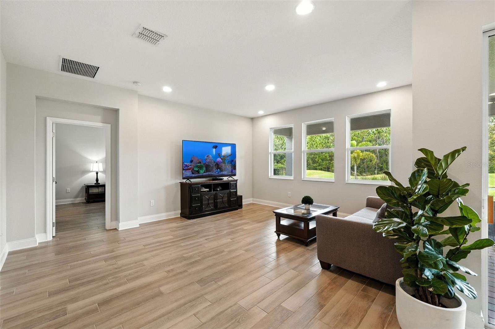 ENCORE AT OVATION - Residential