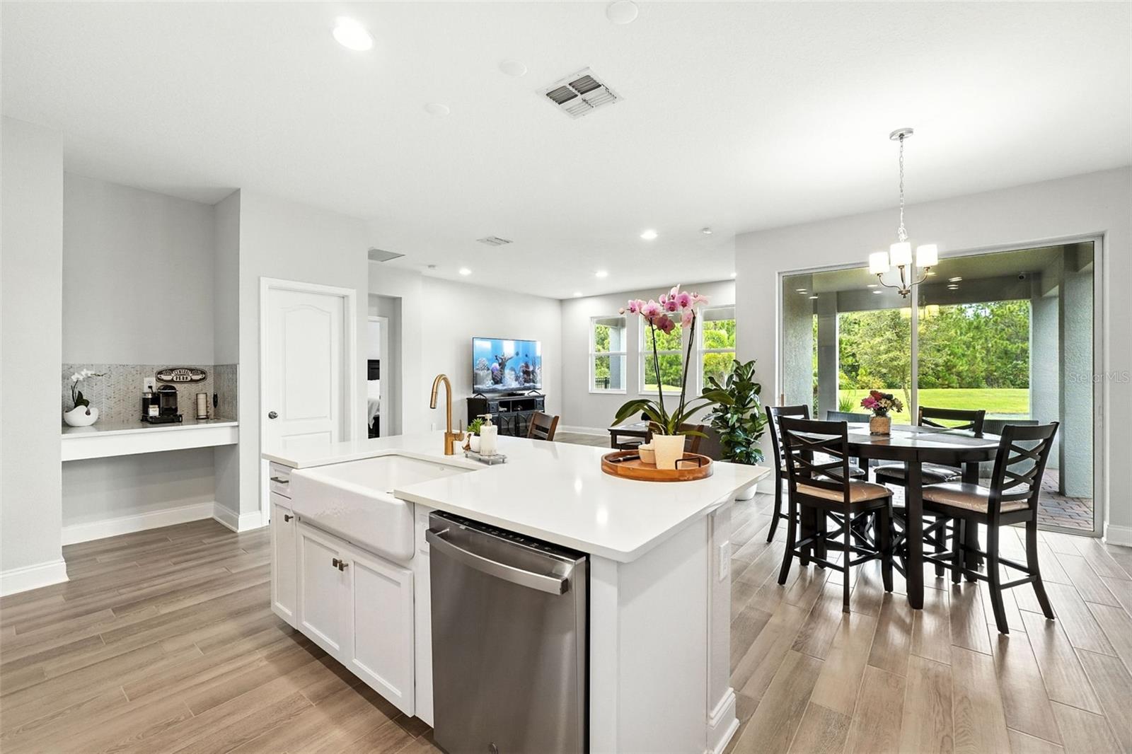 ENCORE AT OVATION - Residential