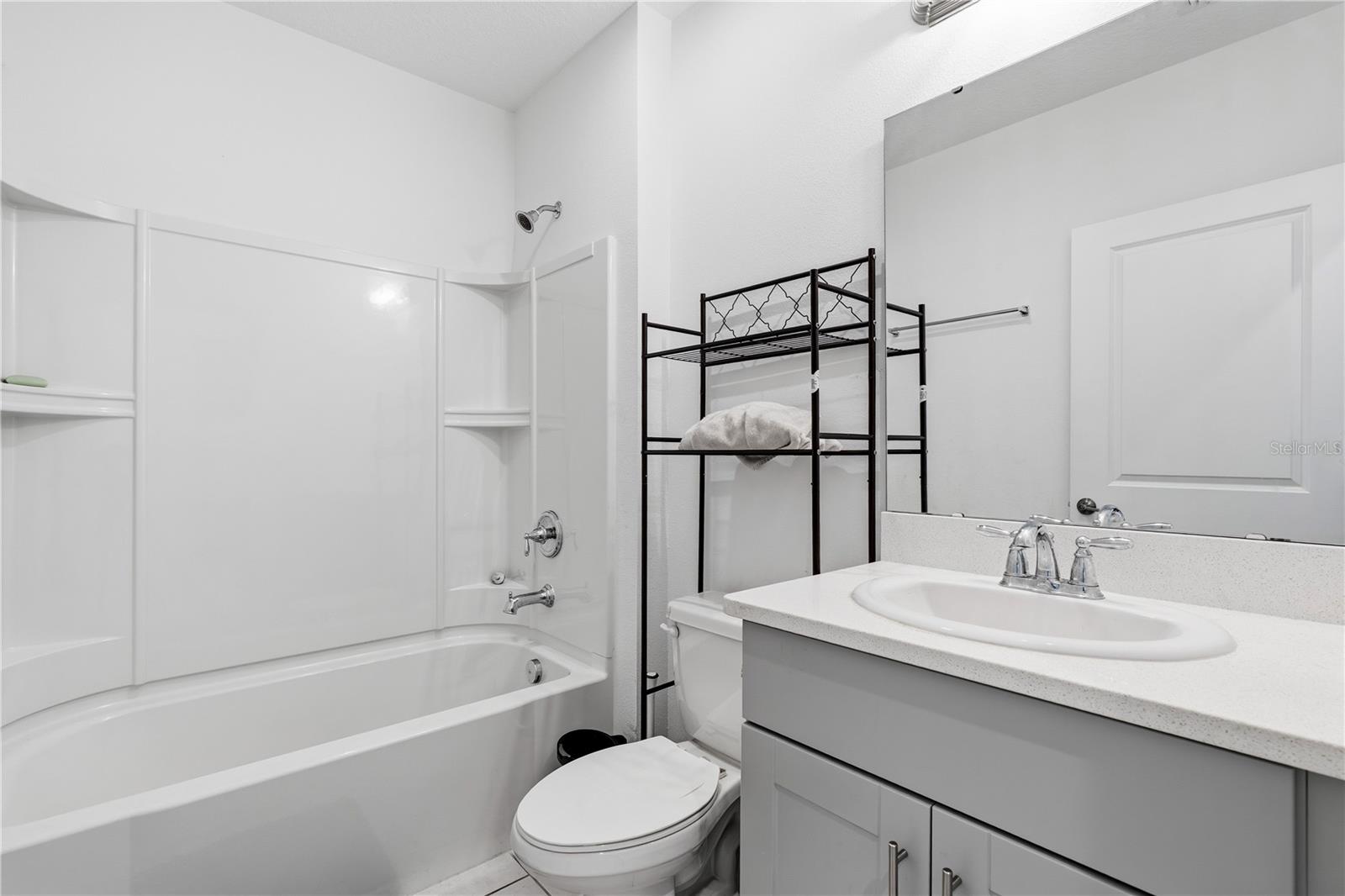 TIERRA DEL SOL EAST - Residential