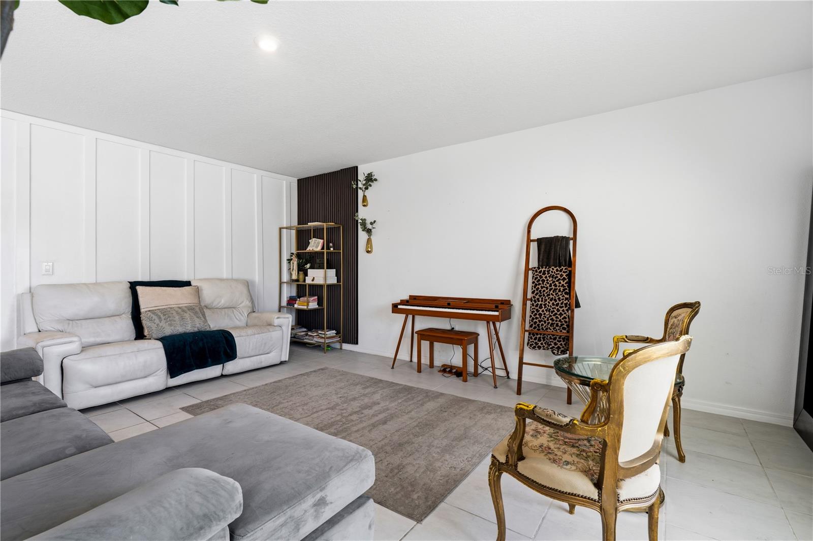 TIERRA DEL SOL EAST - Residential