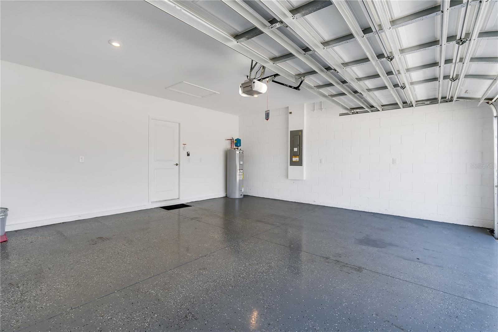 TIERRA DEL SOL EAST - Residential