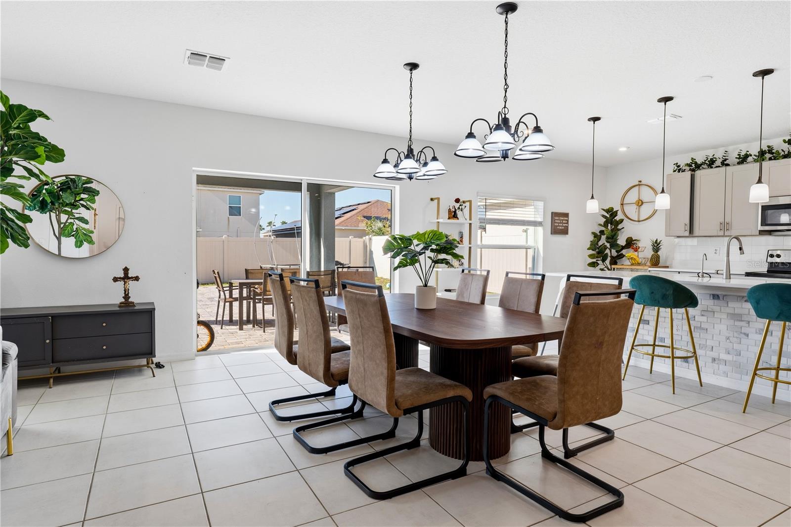 TIERRA DEL SOL EAST - Residential