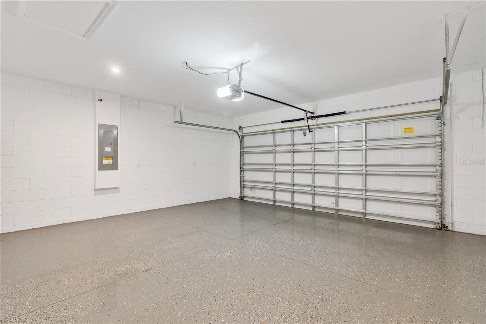 TIERRA DEL SOL EAST - Residential