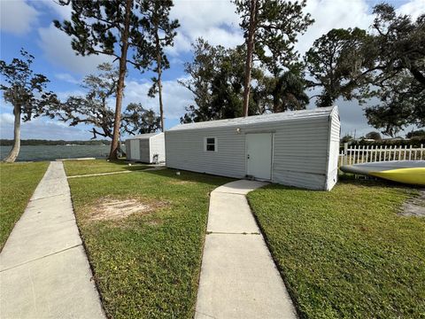 A home in WINTER HAVEN