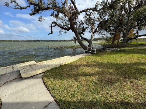 A home in WINTER HAVEN