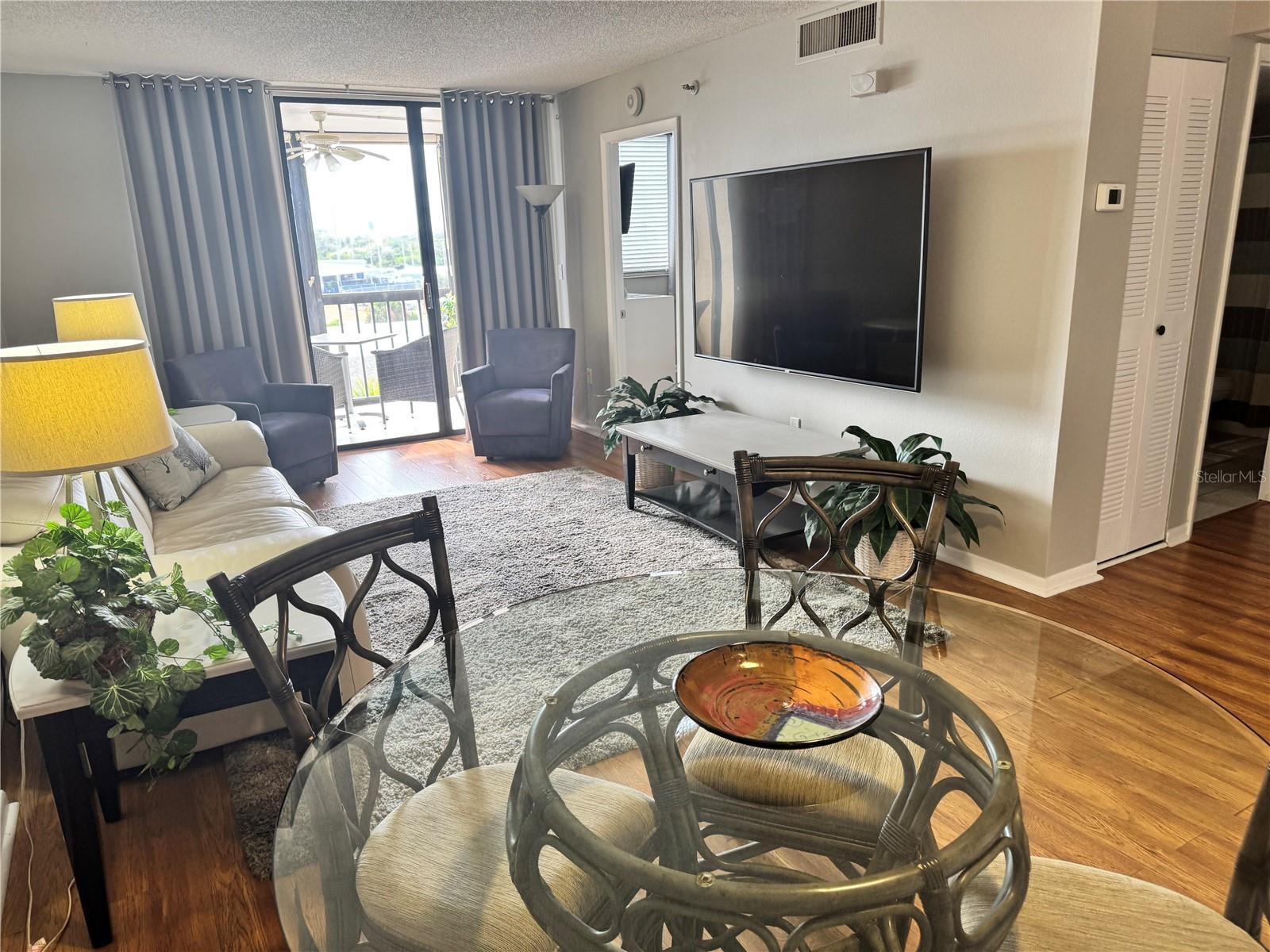 PROMENADES WEST CONDO - Residential