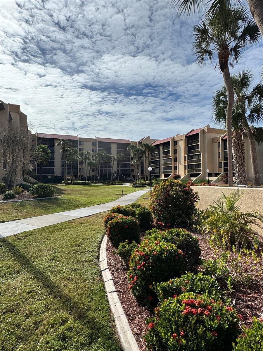 PROMENADES WEST CONDO - Residential