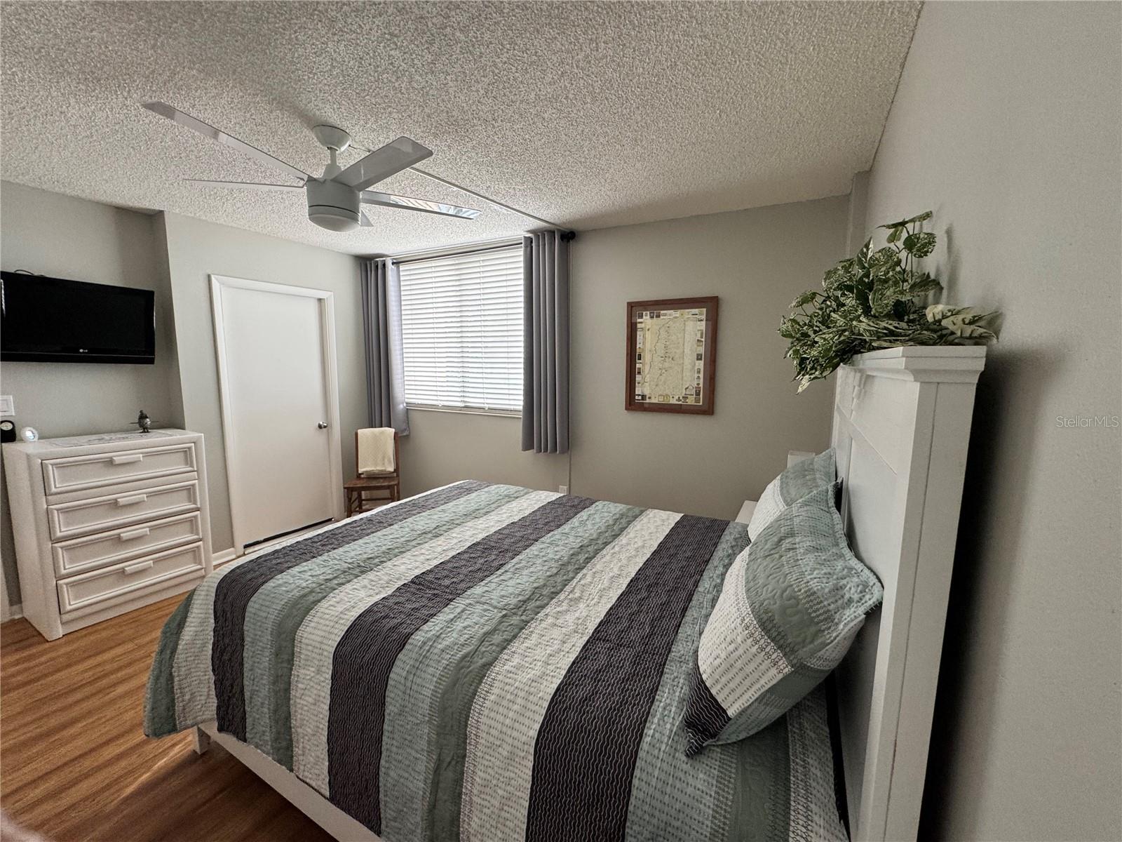 PROMENADES WEST CONDO - Residential