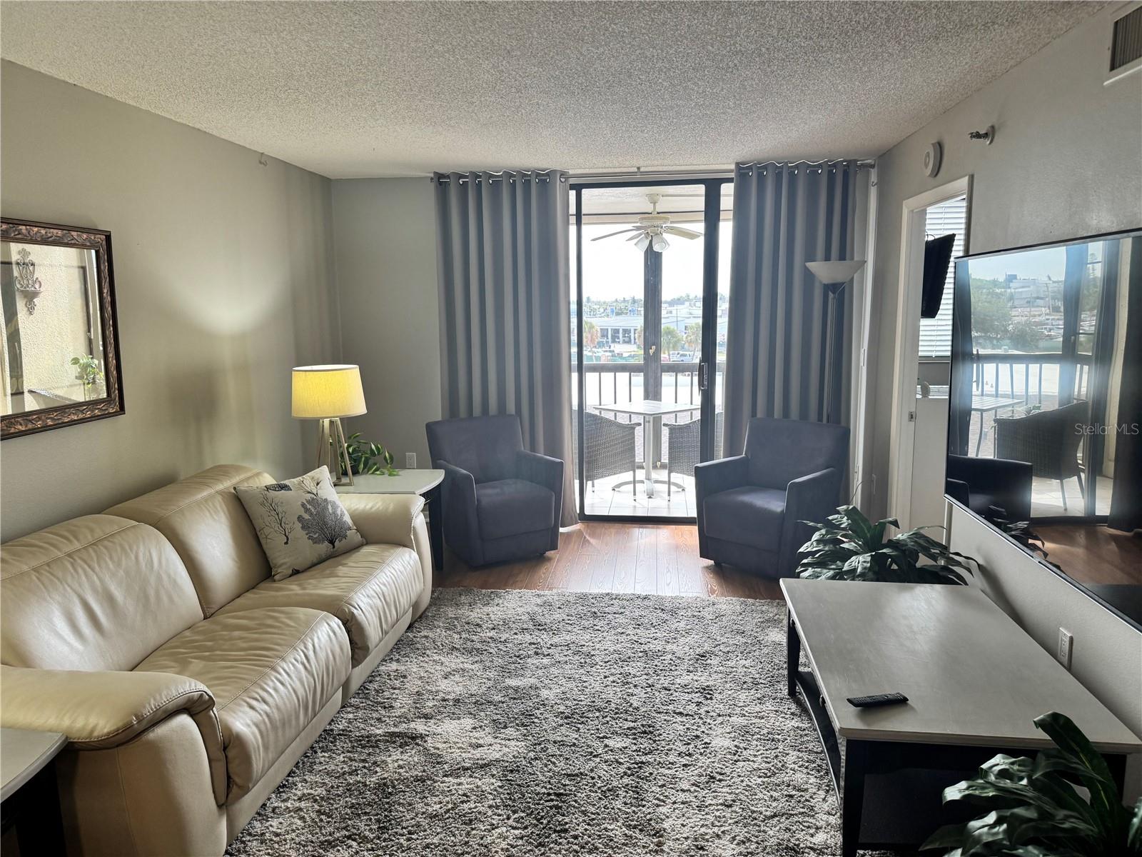 PROMENADES WEST CONDO - Residential