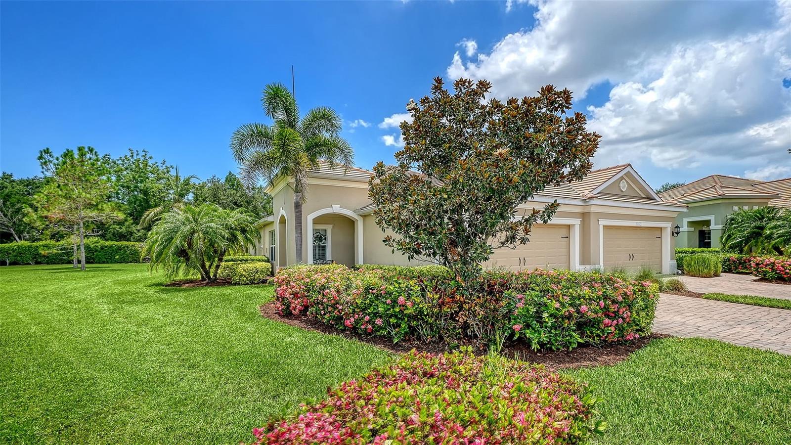 4866 MAYMONT PARK CIRCLE