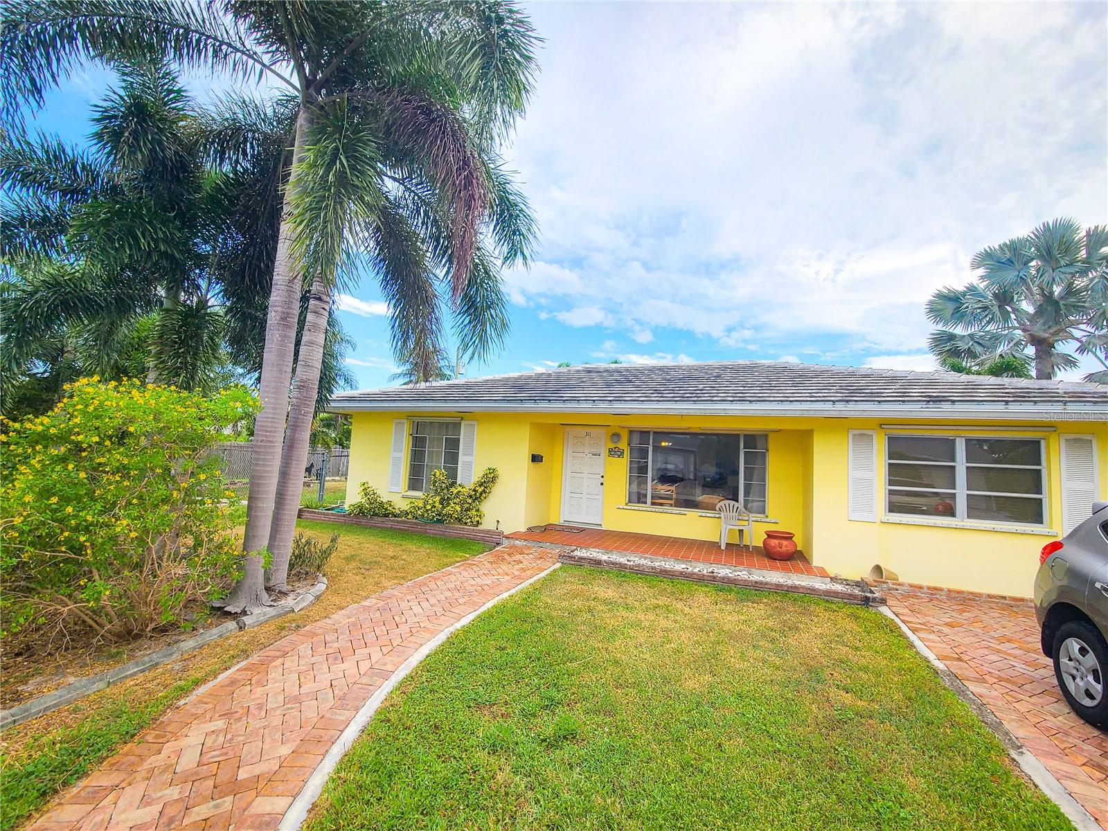 NORTH LAKE WORTH - Residential