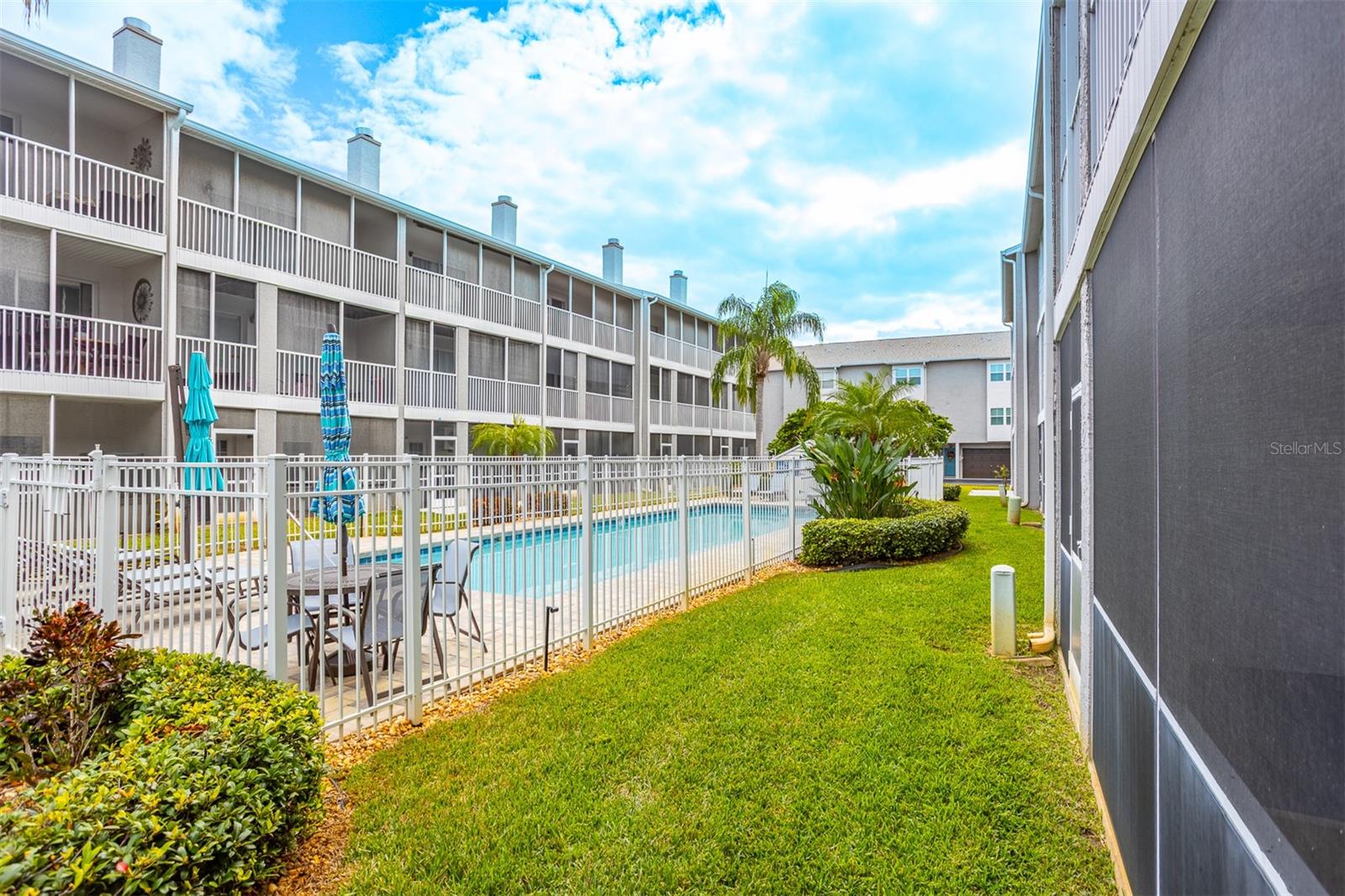 TIERRA SHORES TWNHMS - Residential