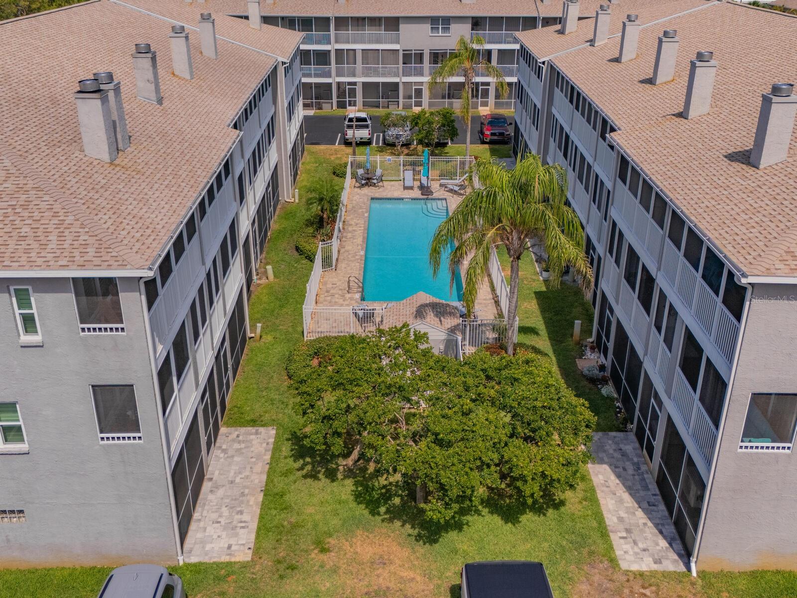 TIERRA SHORES TWNHMS - Residential