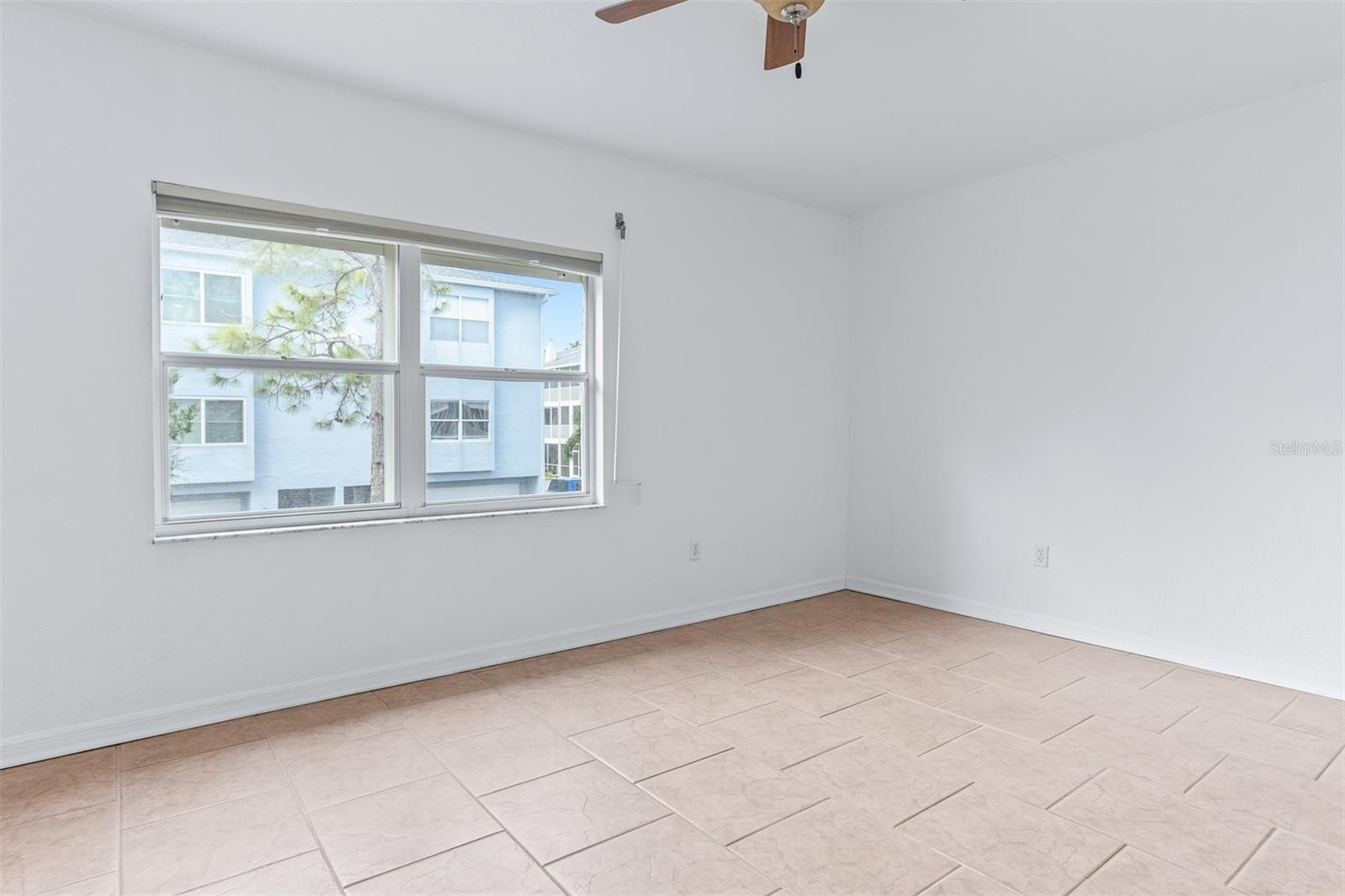 TIERRA SHORES TWNHMS - Residential