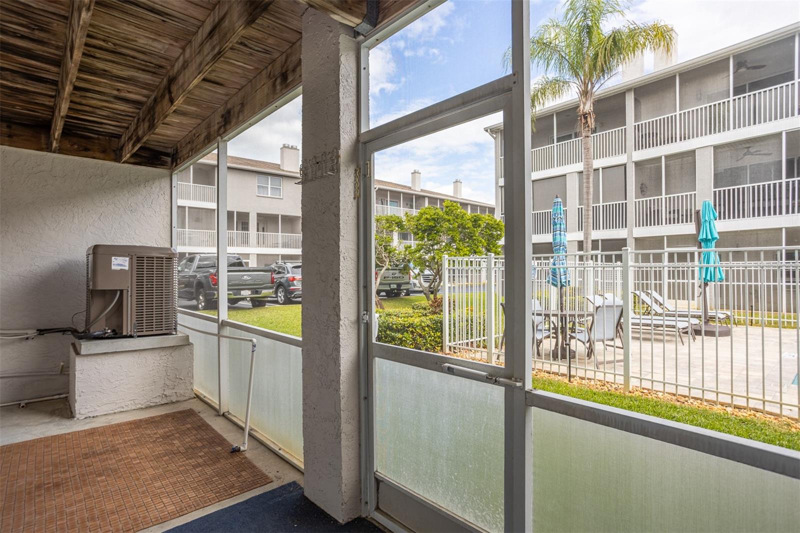 TIERRA SHORES TWNHMS - Residential