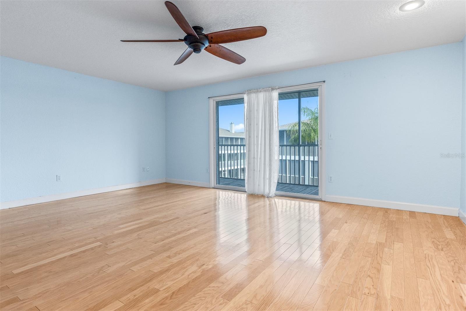 TIERRA SHORES TWNHMS - Residential