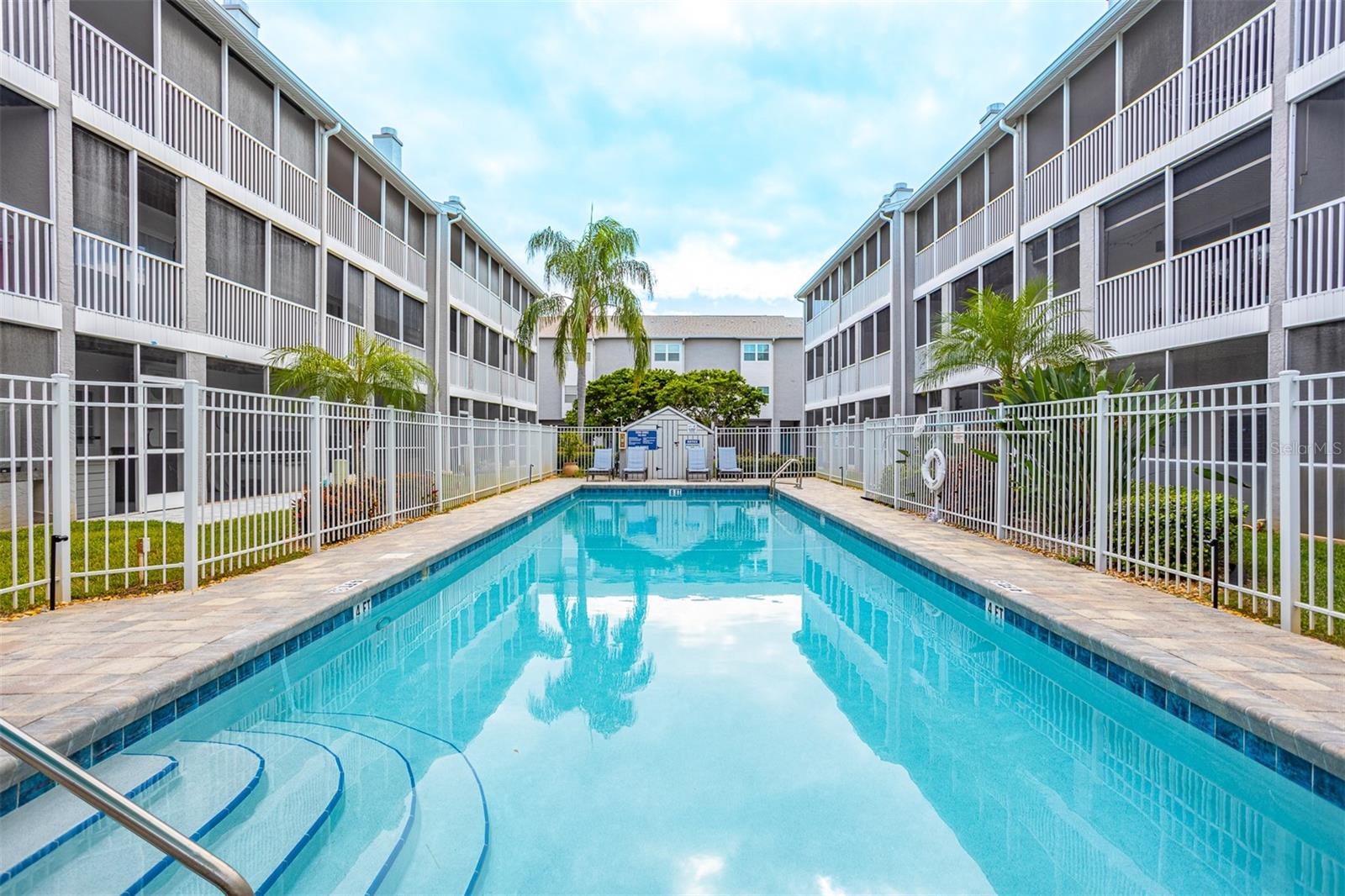 TIERRA SHORES TWNHMS - Residential