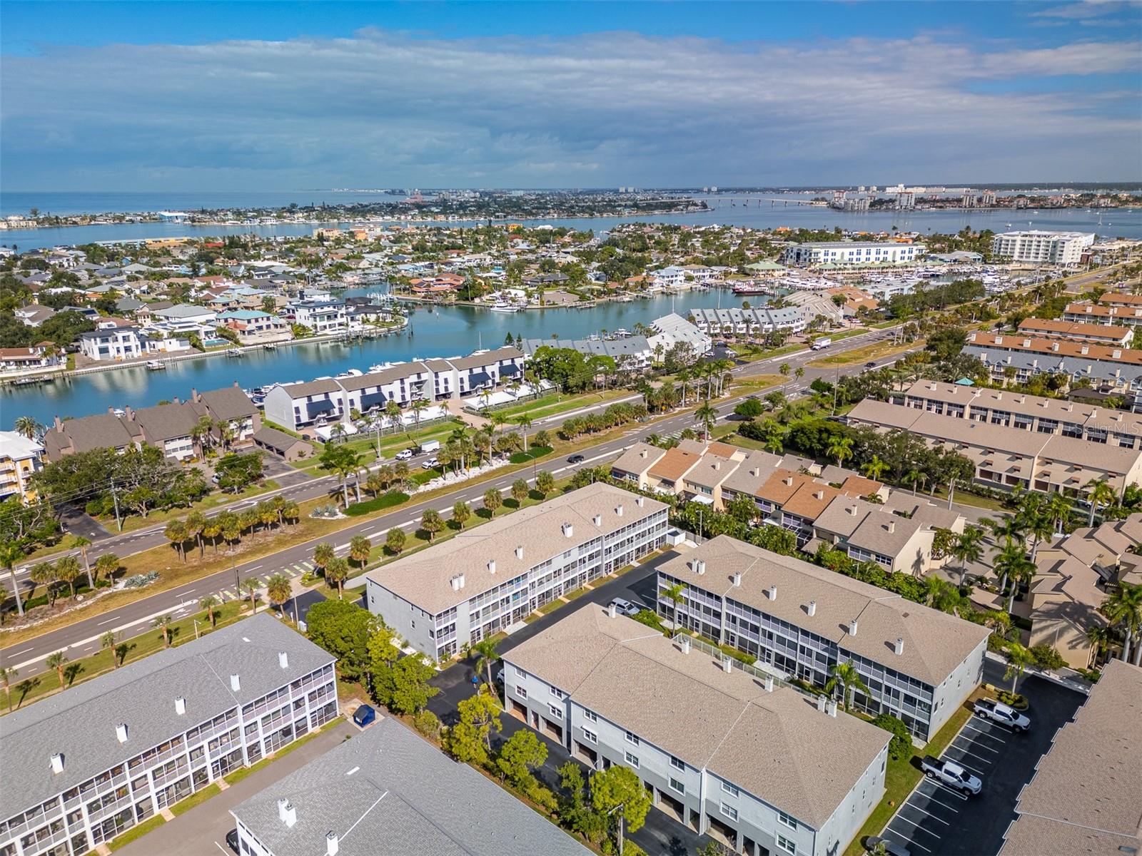 TIERRA SHORES TWNHMS - Residential