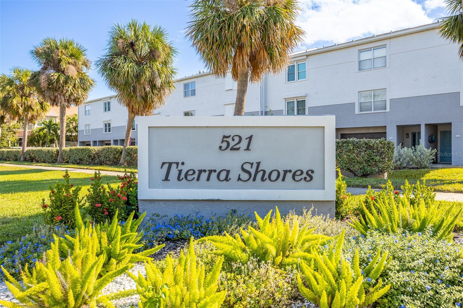 TIERRA SHORES TWNHMS - Residential