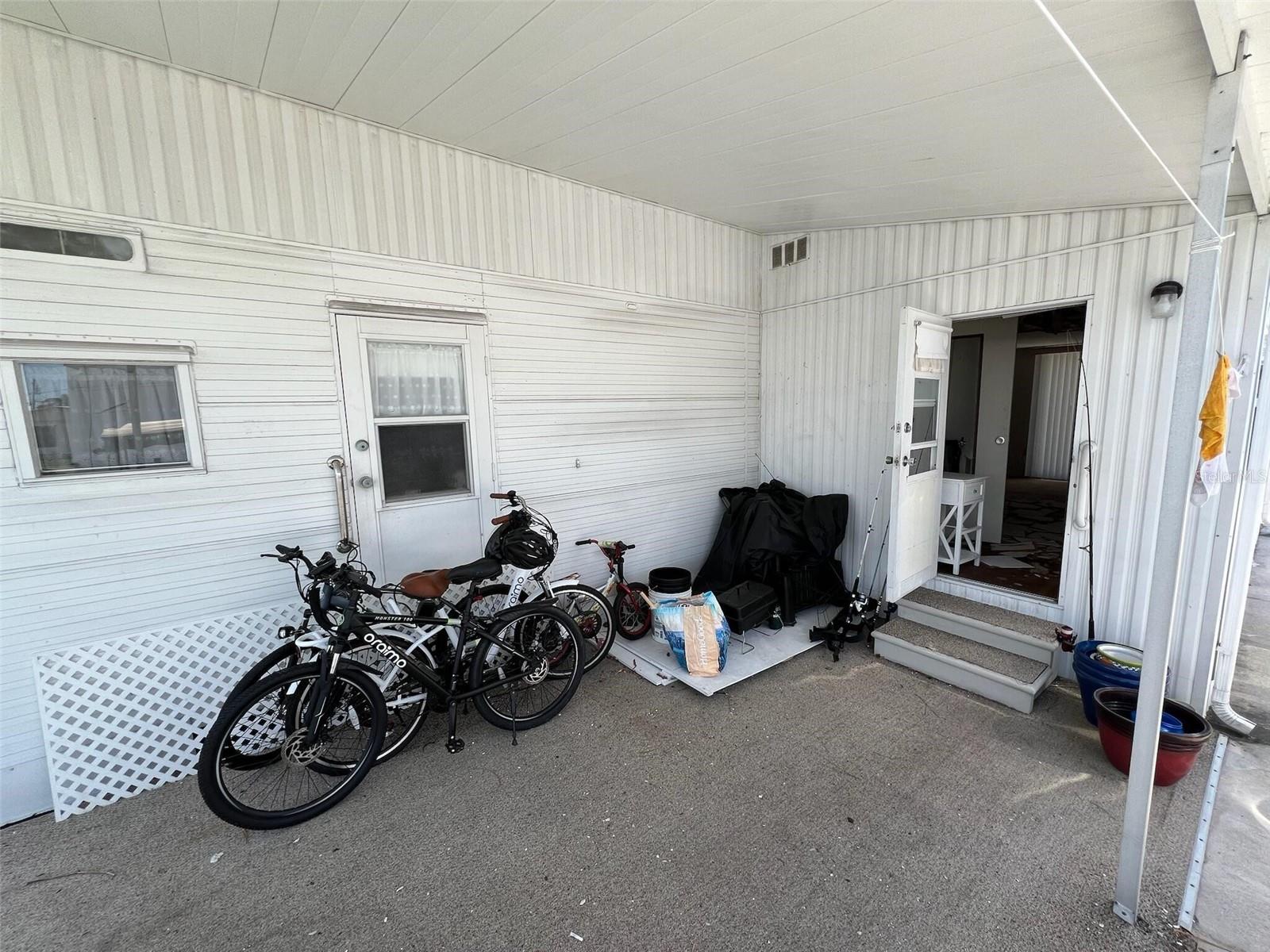 10315 CORTEZ ROAD W 18D