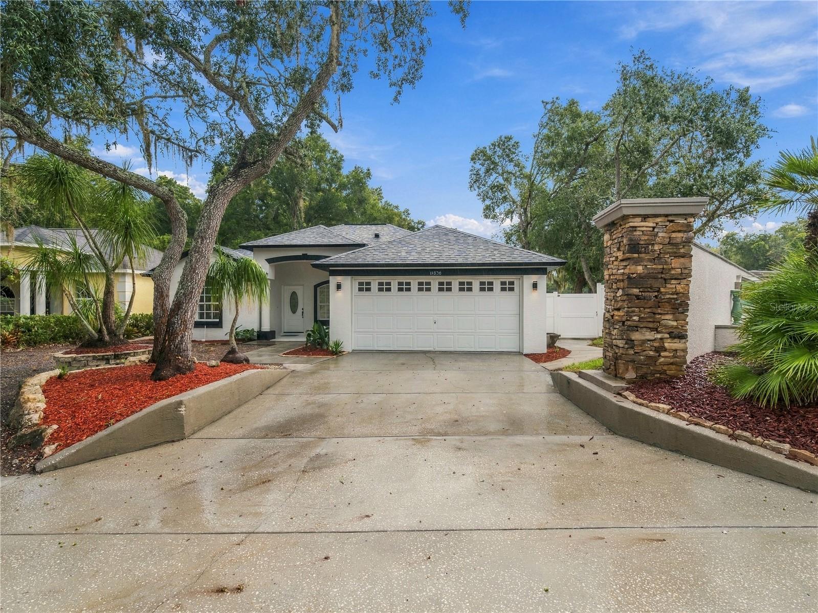 11836 HUNTERS LAKE DRIVE