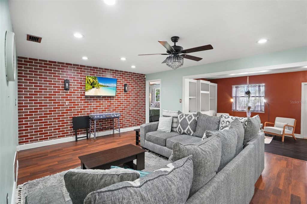 Photo of 1564 Santa Monica Drive, Dunedin, FL 34698 (MLS # TB8530650)