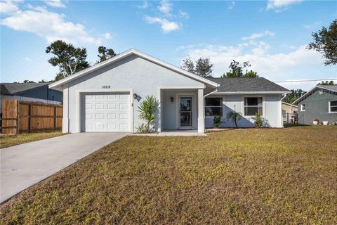 Photo of 1029 Elaine Street, Venice, FL 34285 (MLS # N6141824)