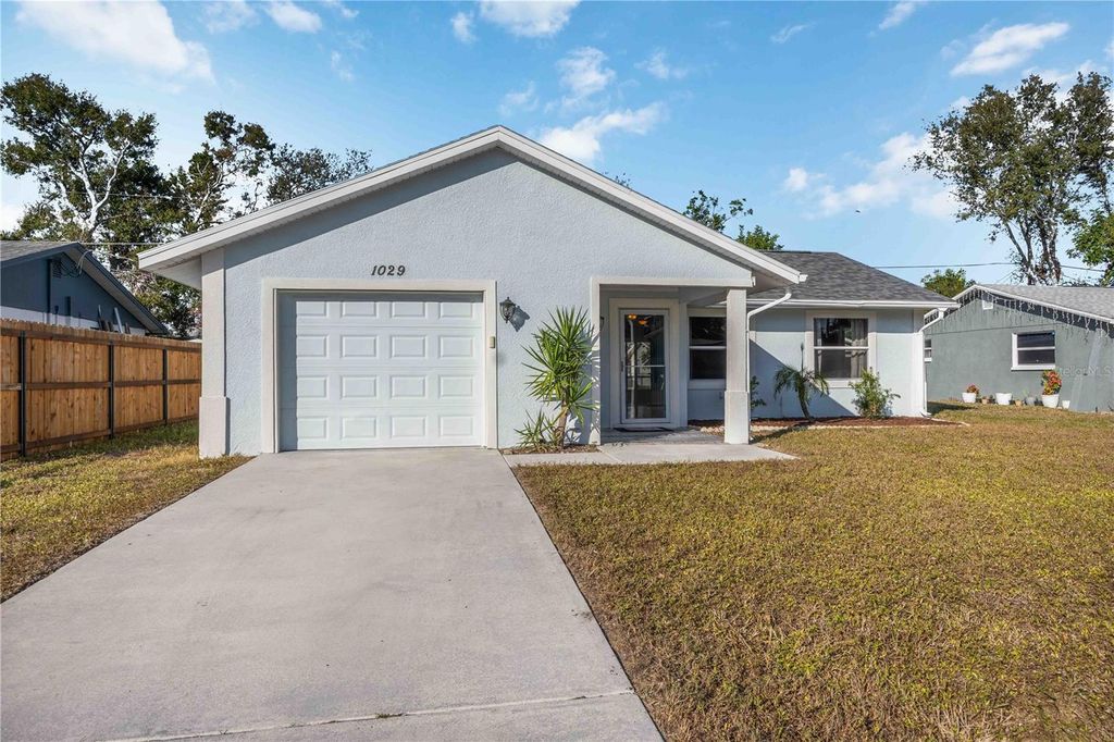 Photo of 1029 Elaine Street, Venice, FL 34285 (MLS # N6141824)