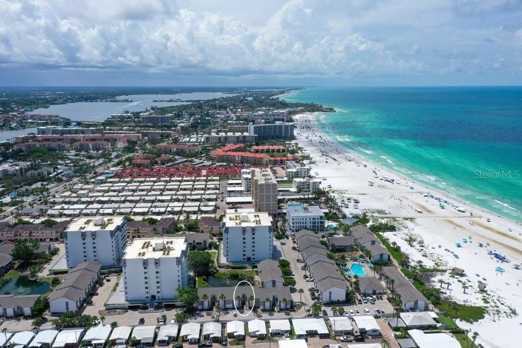 Photo of 1036 W Peppertree Lane #113B, Sarasota, FL 34242 (MLS # A4658162)