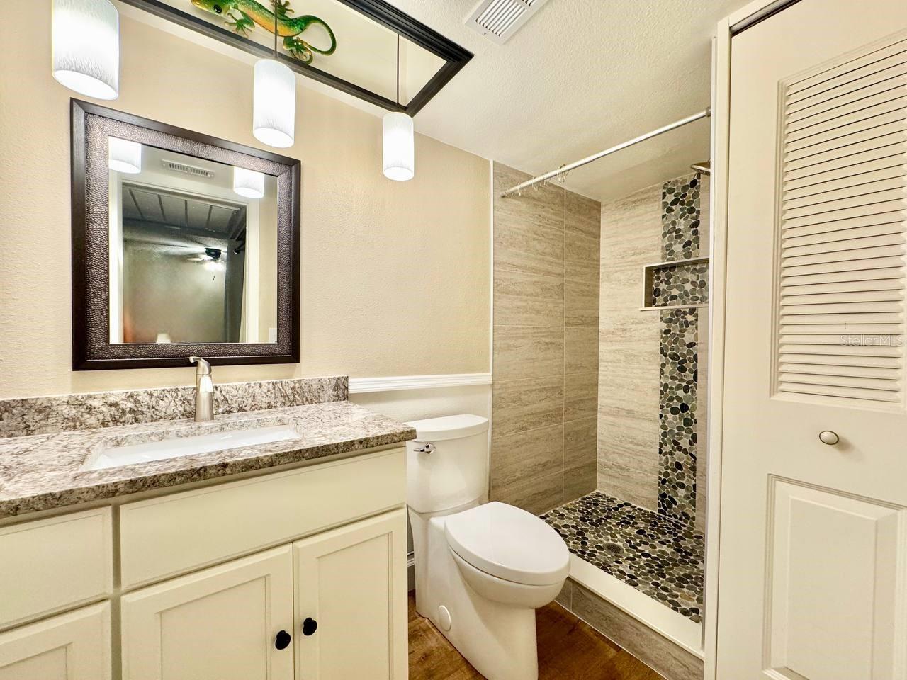 IMPERIAL OAKS CONDO - Residential Lease