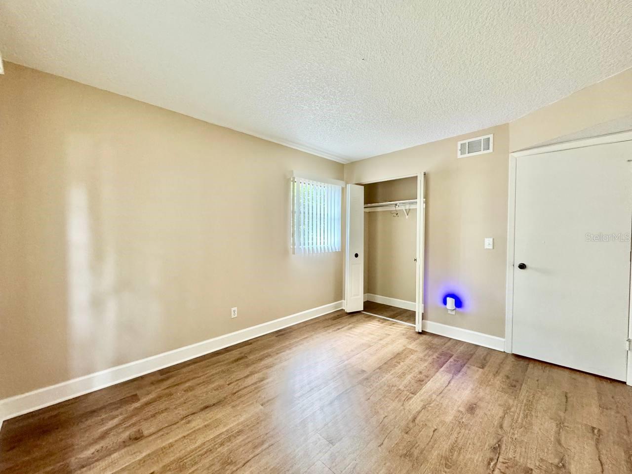 IMPERIAL OAKS CONDO - Residential Lease