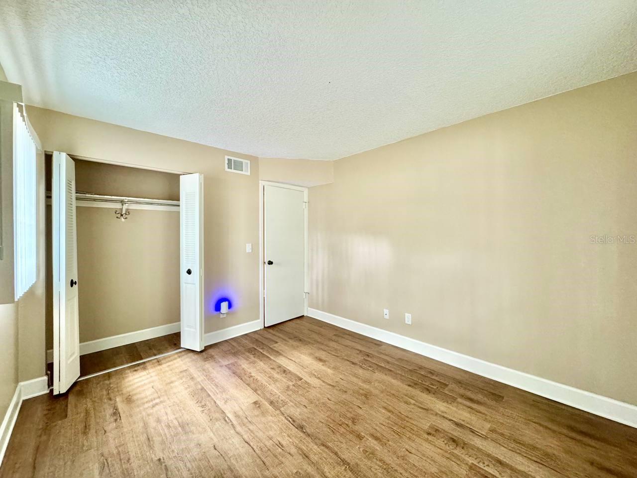 IMPERIAL OAKS CONDO - Residential Lease