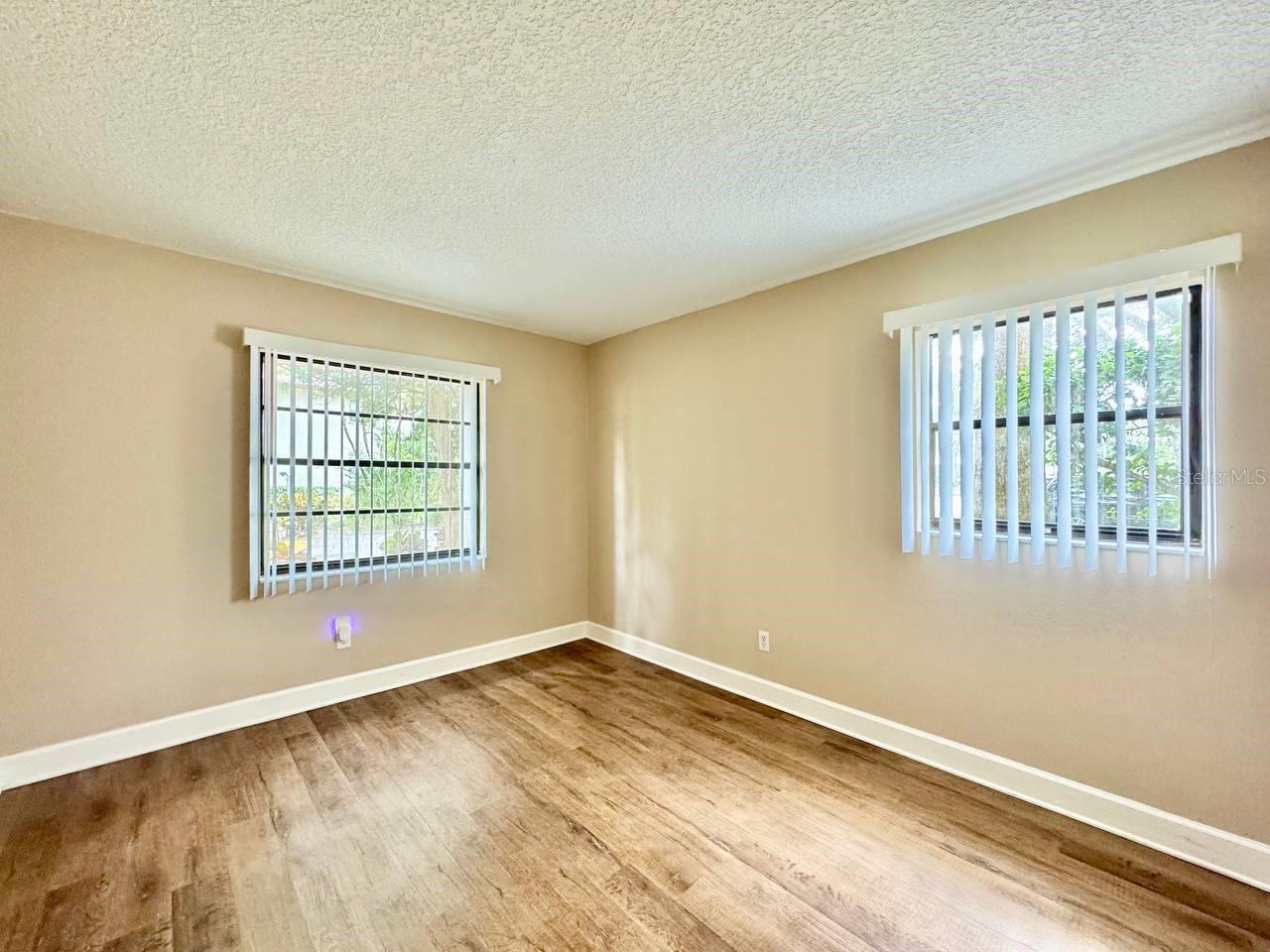 IMPERIAL OAKS CONDO - Residential Lease