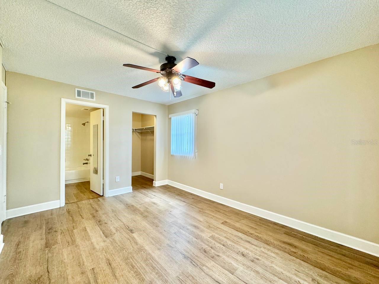 IMPERIAL OAKS CONDO - Residential Lease