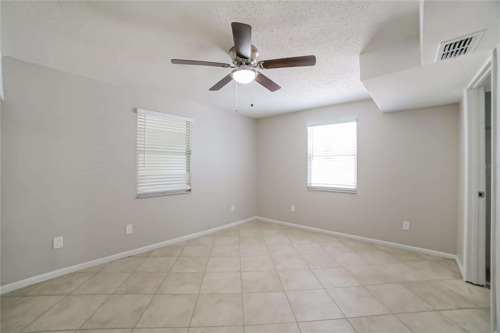 INTERBAY - Residential Lease