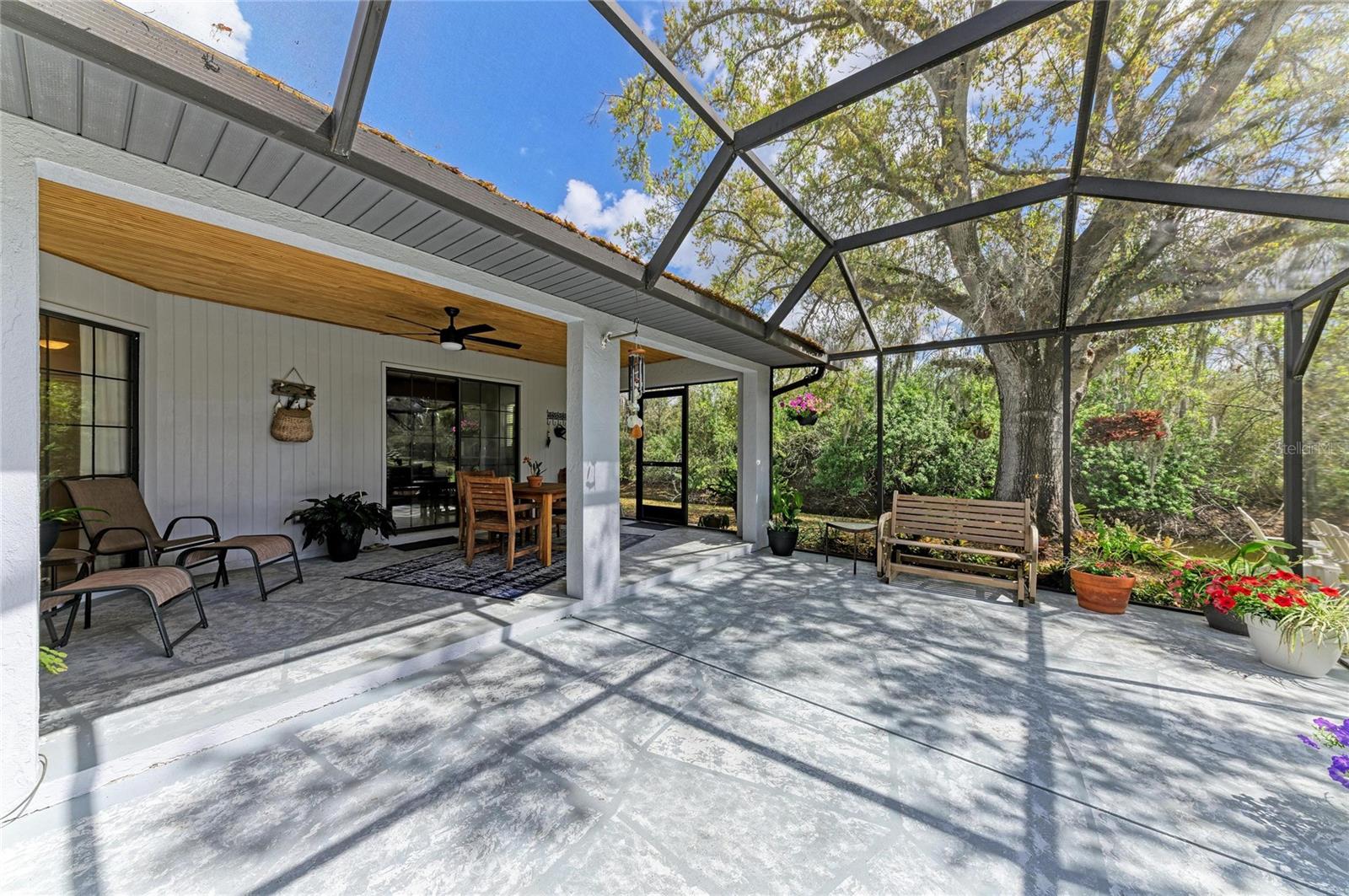 ELWOOD PARK - Residential