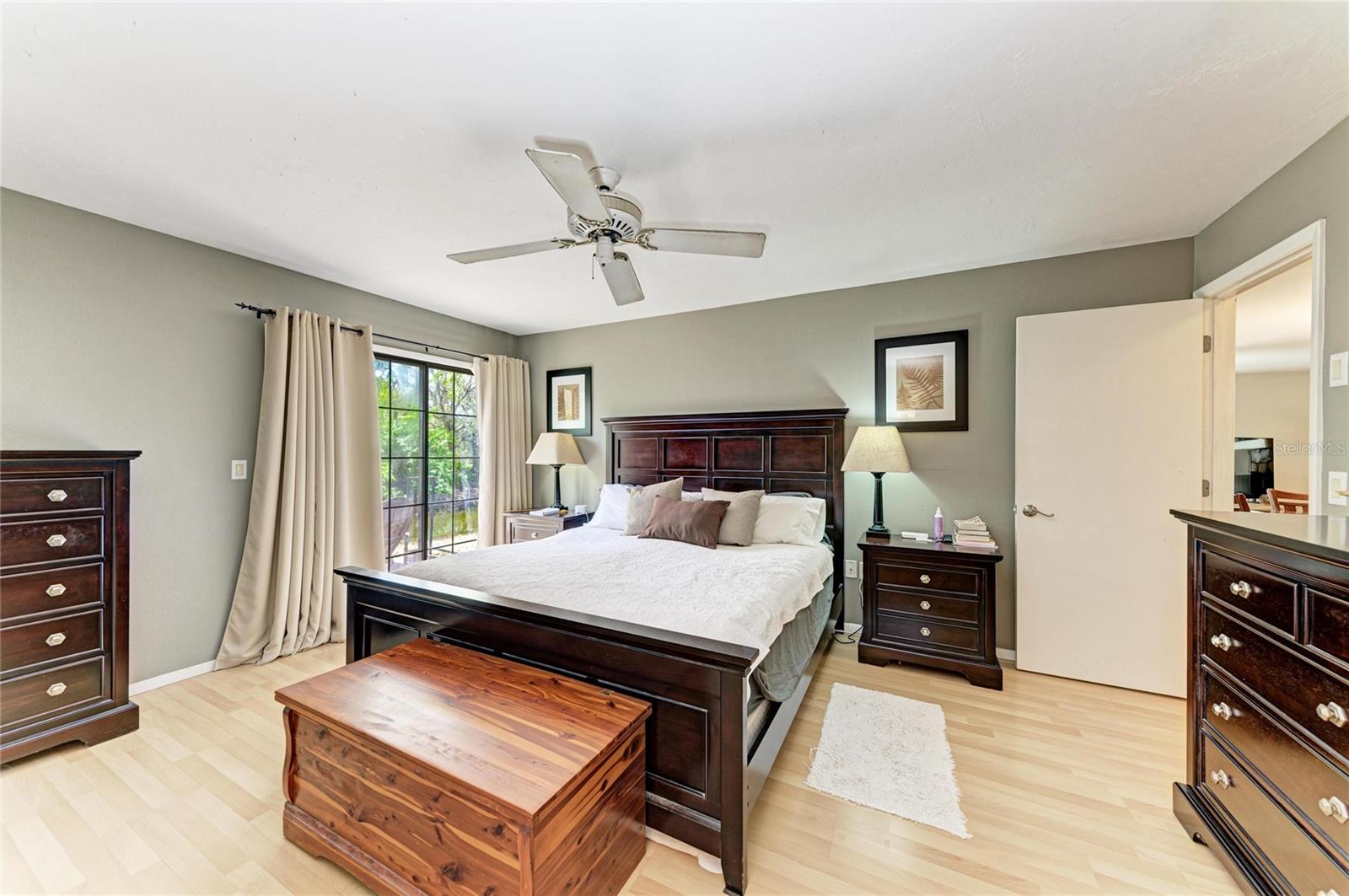 ELWOOD PARK - Residential