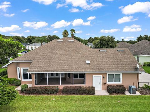 A home in EUSTIS