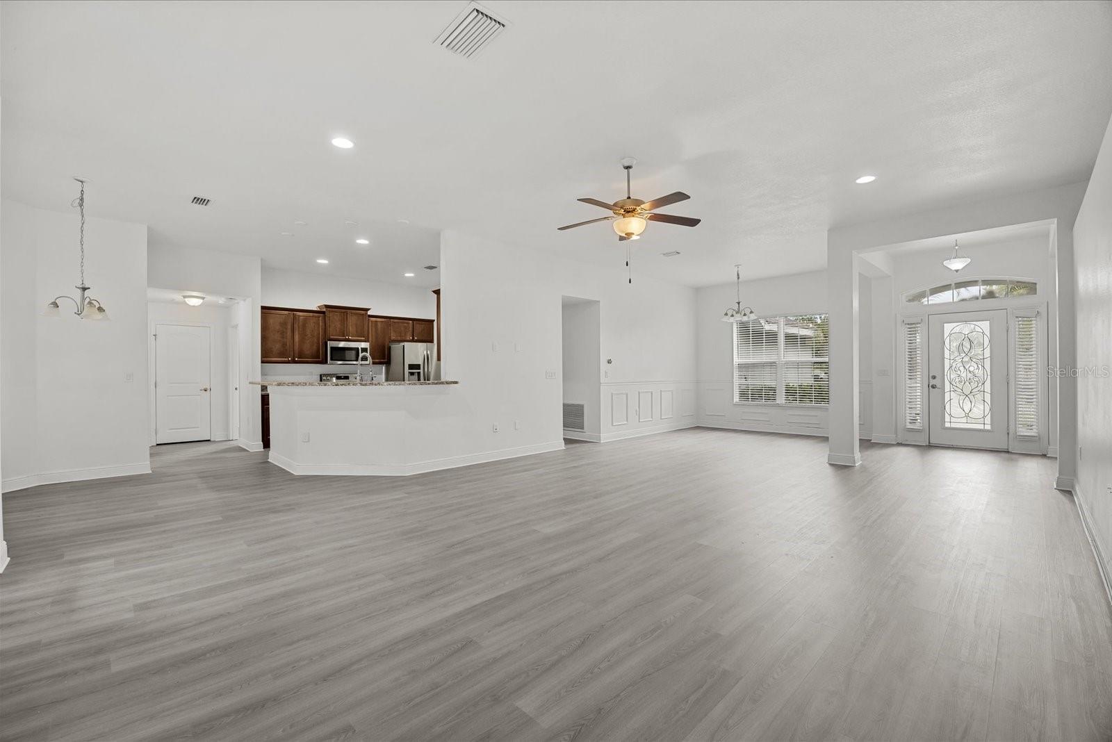 201 NE GREENBRIER AVENUE