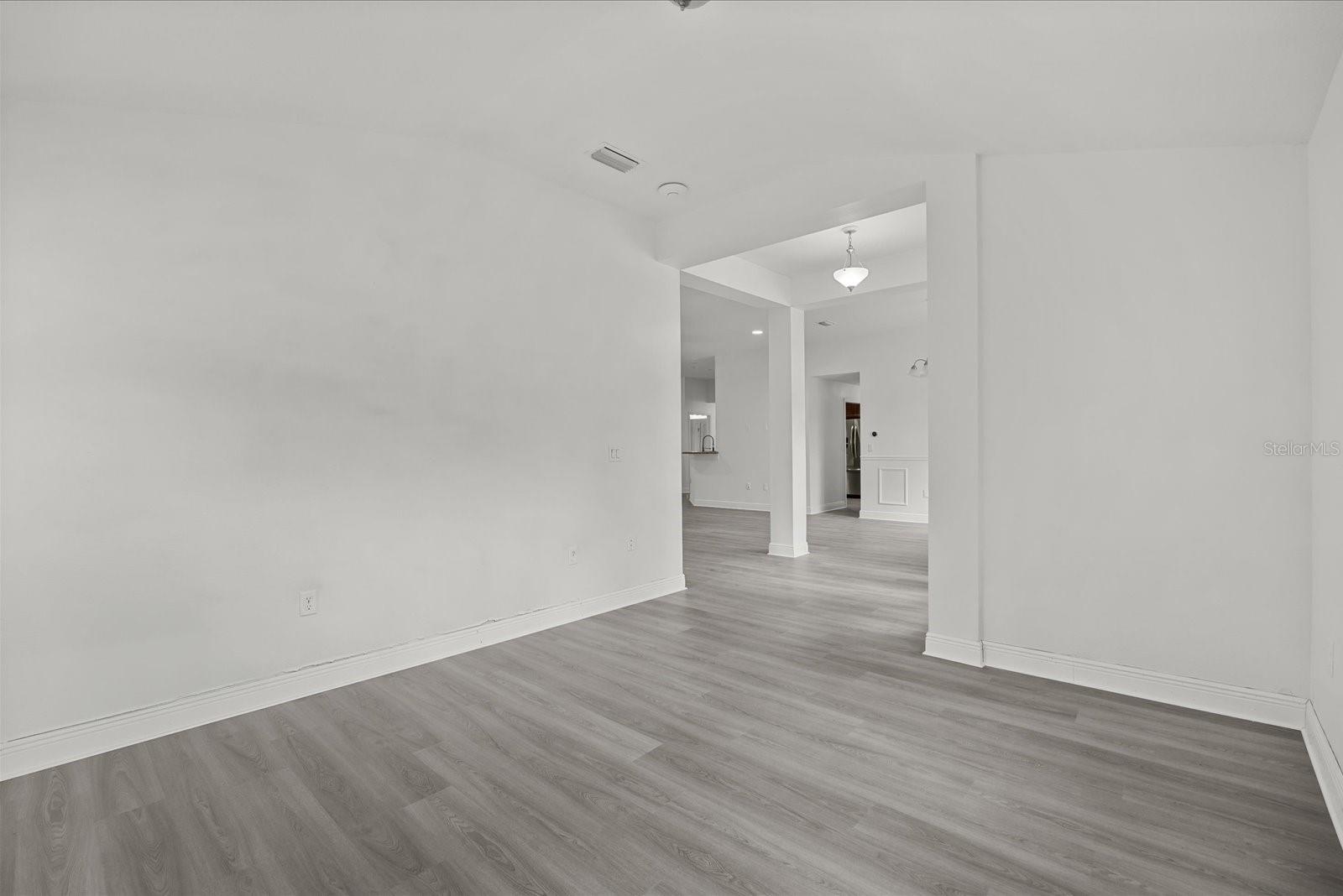 201 NE GREENBRIER AVENUE