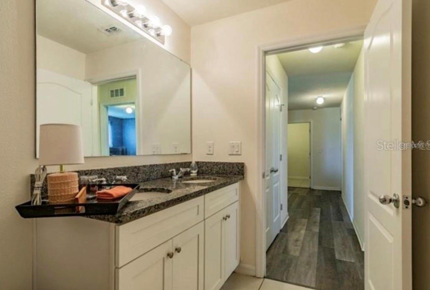 BISHOP LNDG PH 1 - Residential Lease