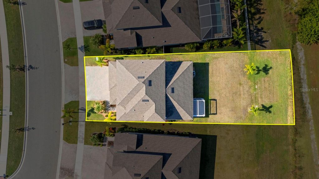 Photo of 933 Signet Drive, Apollo Beach, FL 33572 (MLS # TB8370350)