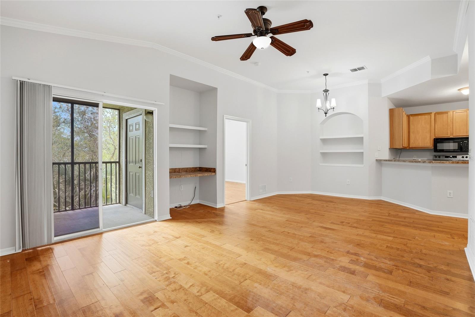 COURTNEY PALMS CONDOMINIUM - Residential