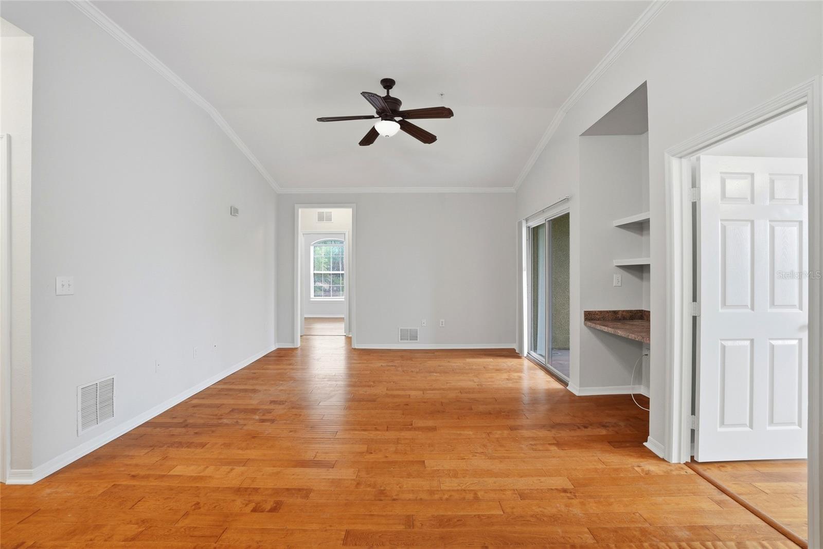 COURTNEY PALMS CONDOMINIUM - Residential