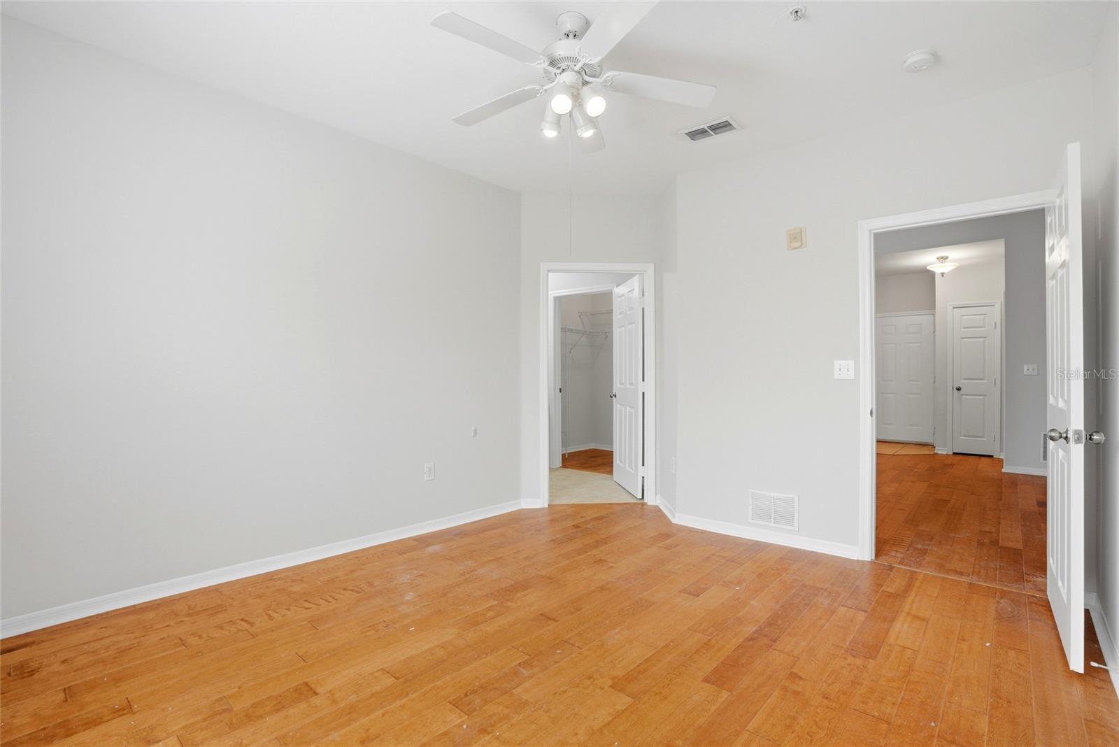 COURTNEY PALMS CONDOMINIUM - Residential