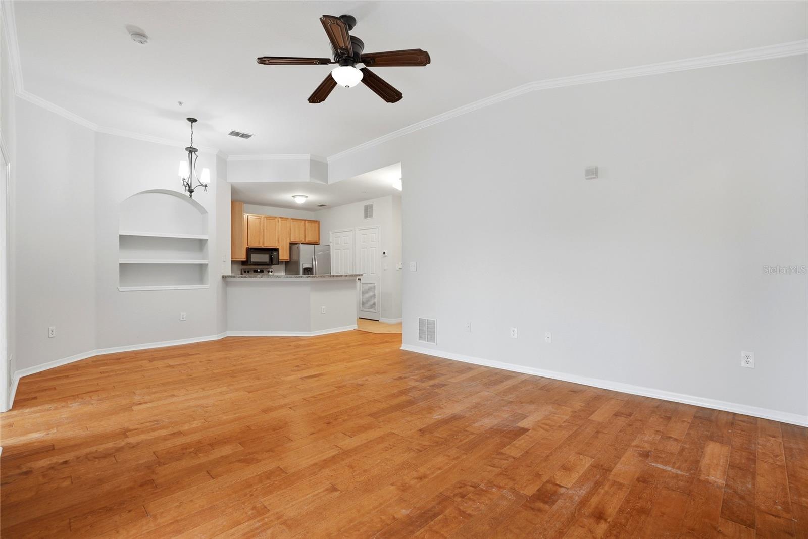 COURTNEY PALMS CONDOMINIUM - Residential