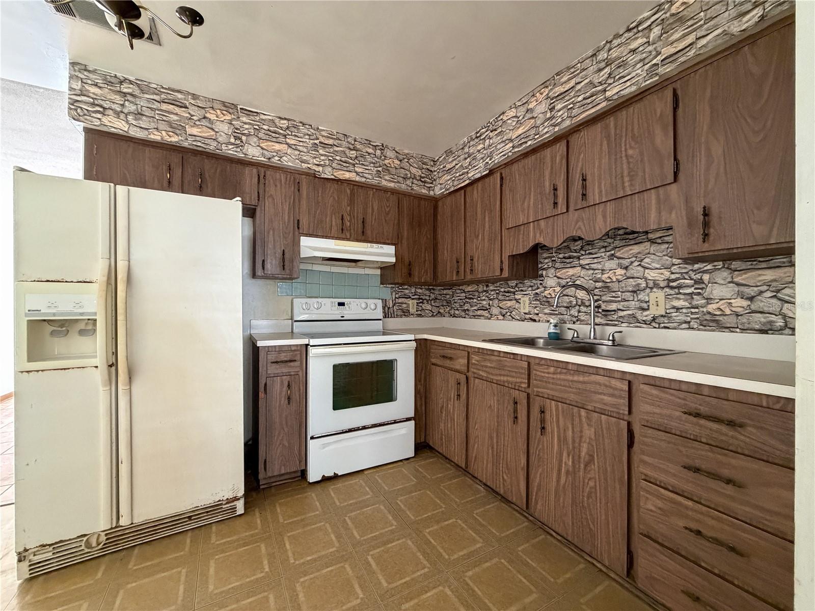 RIDGE VIEW - Residential