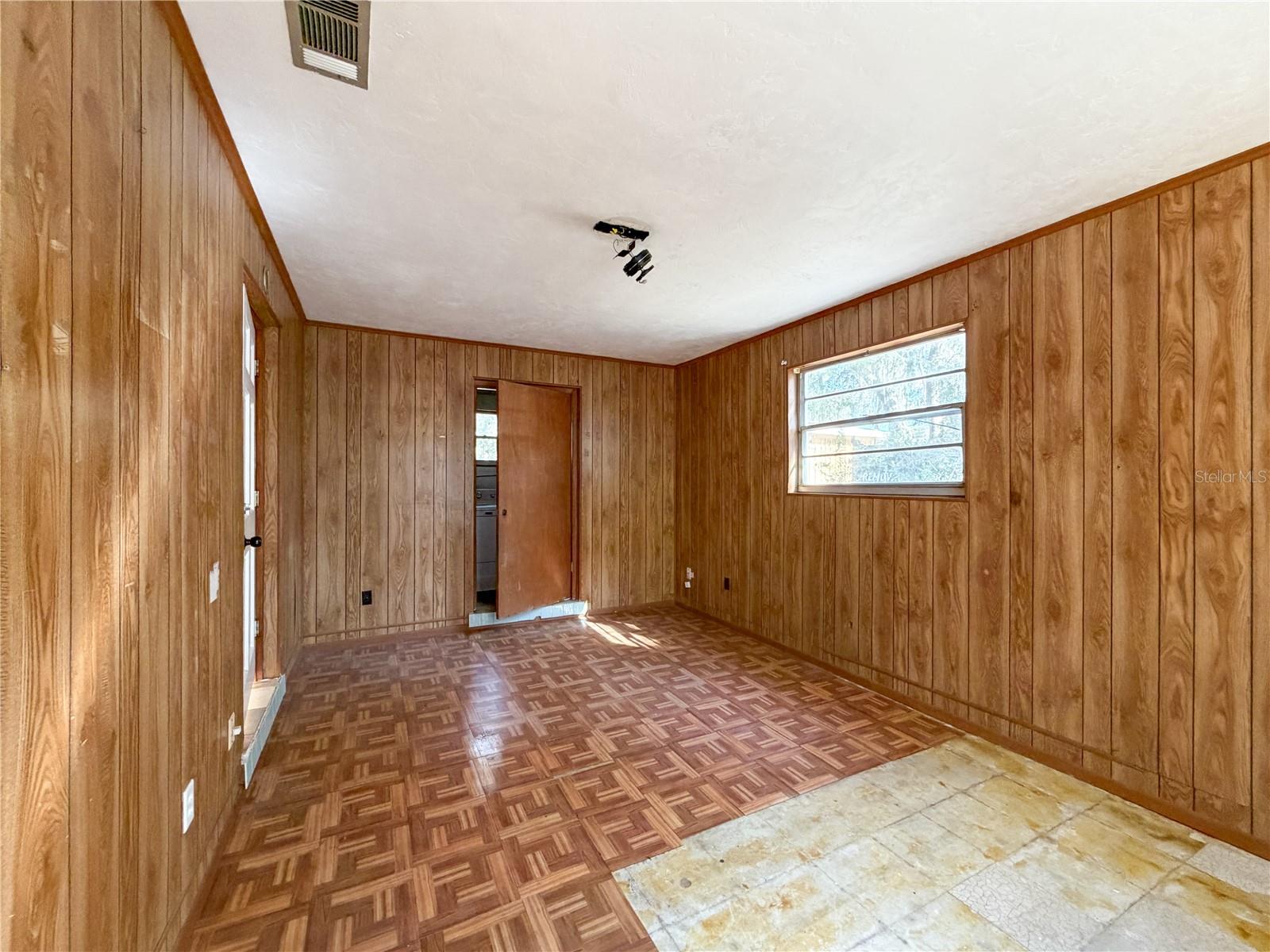 RIDGE VIEW - Residential