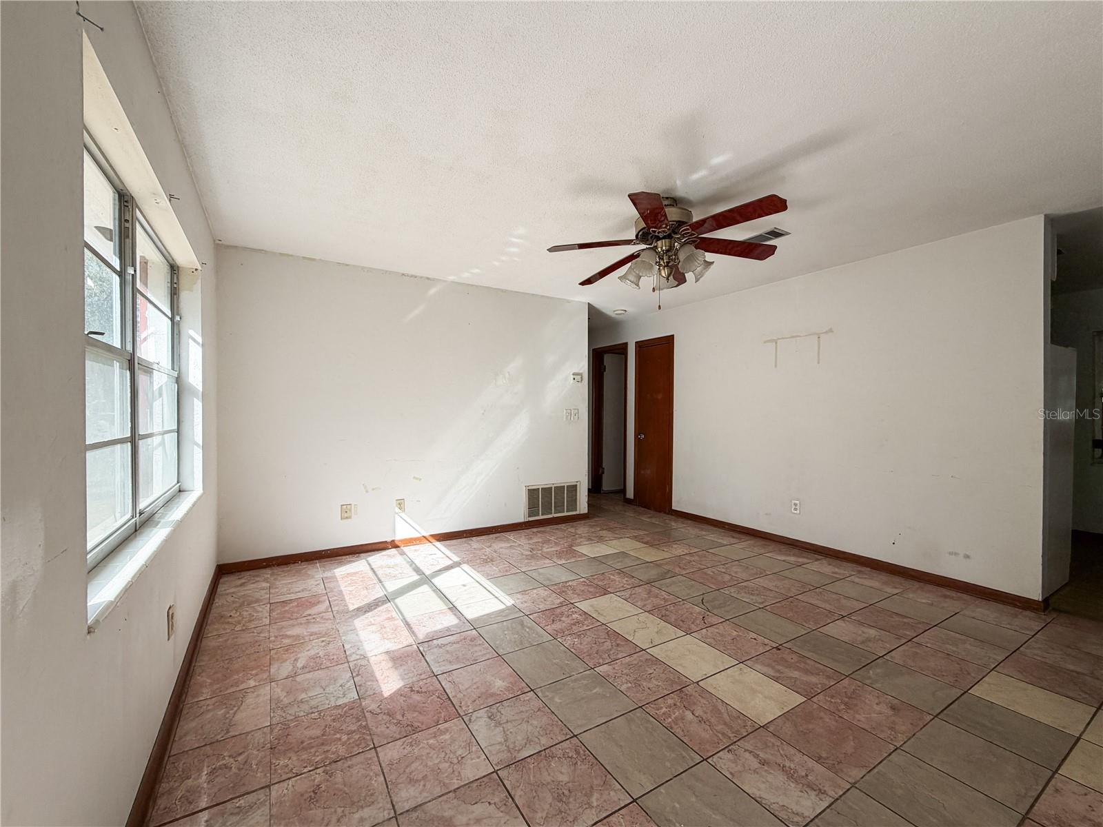 RIDGE VIEW - Residential